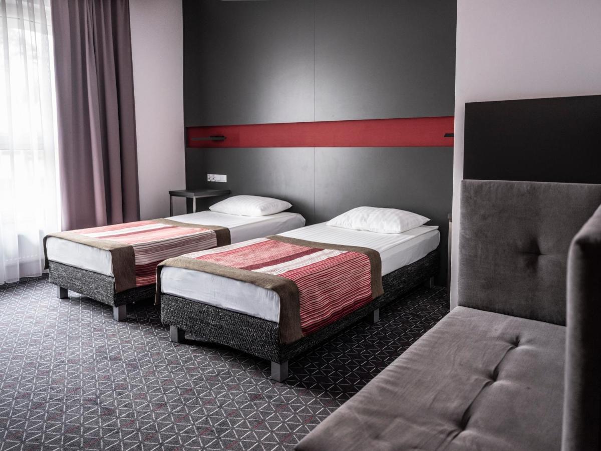 Hotel Europa Starachowice Buitenkant foto