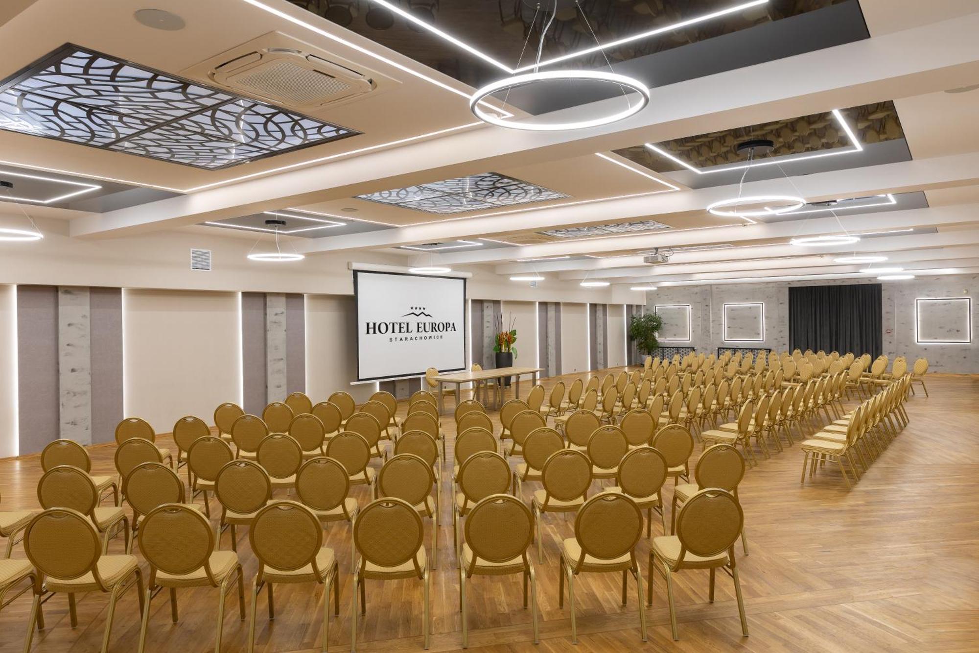 Hotel Europa Starachowice Buitenkant foto