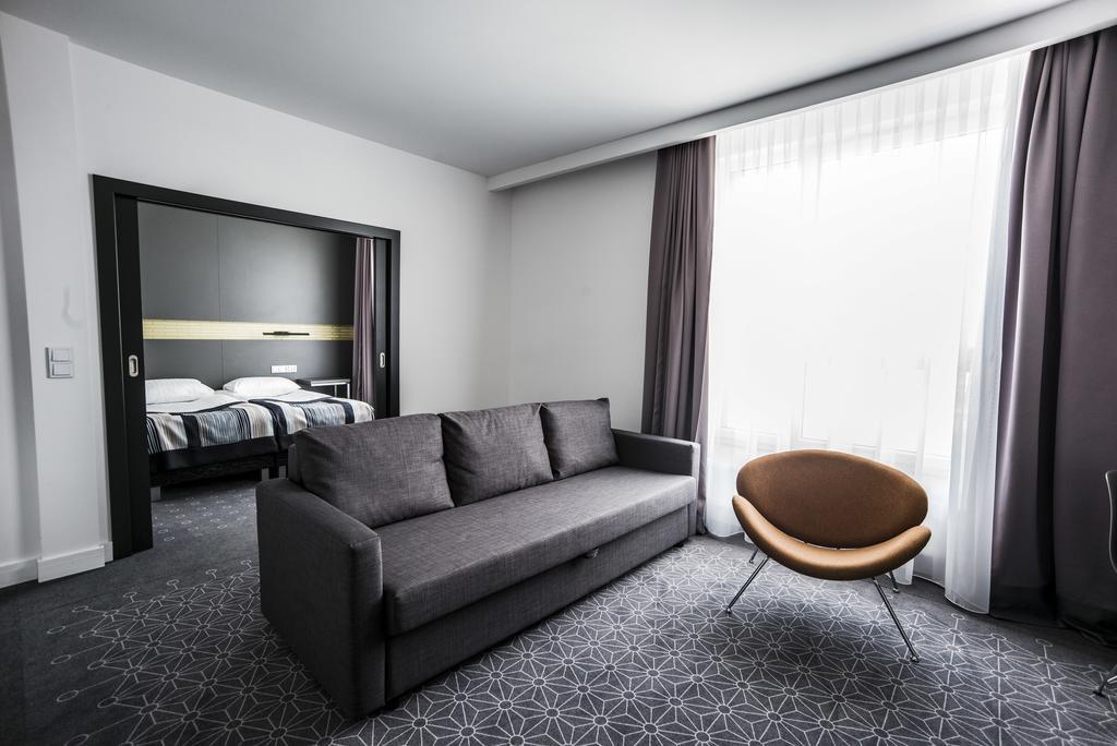 Hotel Europa Starachowice Buitenkant foto